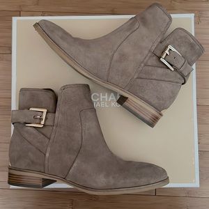 Michael Kors tan women booties